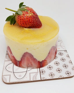 Small Strawberry Cake "Fraisier"